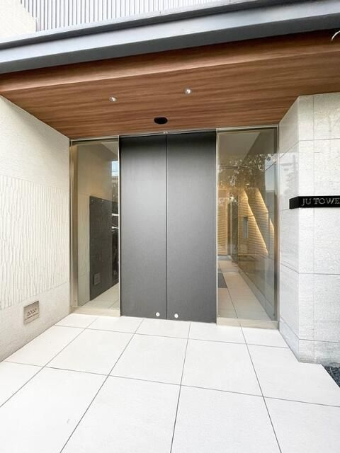 JU TOWER FRONT千石のエントランス