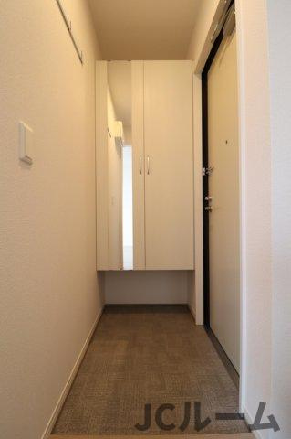 サンリジェール春日新田の玄関