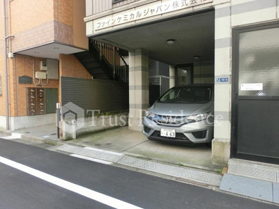 【エントランス】 | FCJビル | エントランス前