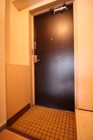 パサージュ西舞子の玄関