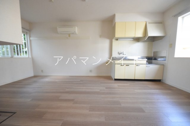 【居間・リビング】 | コートヴェルデ | 角部屋です！