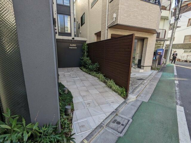 アレーロ江戸川橋のエントランス