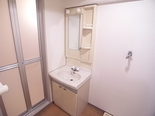 マリンハイム塩屋の独立洗面台