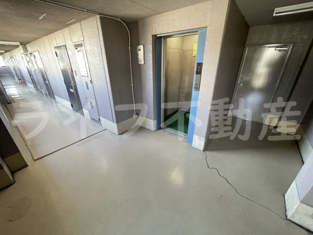 パルエミールのロビー