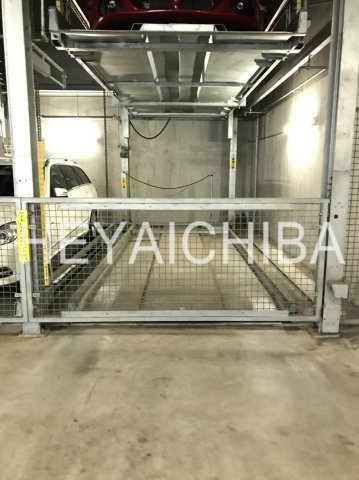 サンクレール荒川ブランガーデンの駐車場