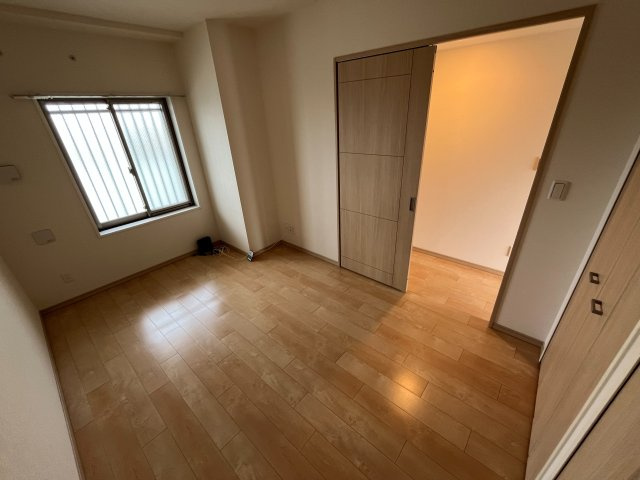 レジェンダリー甲子園浦風町の居間・リビング