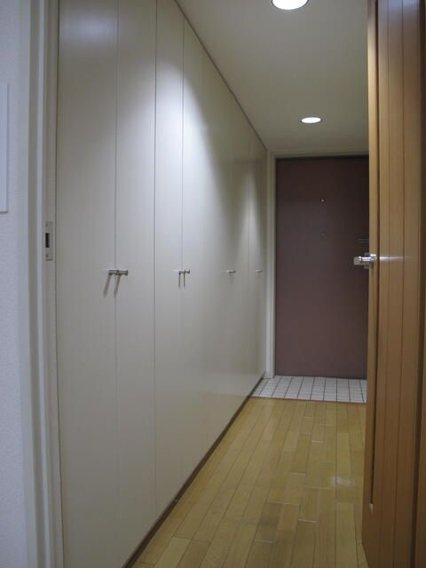 グランドメゾン千駄木中央の玄関