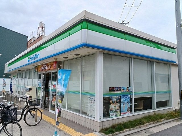【周辺】 | ルーセント　ファーロ | ファミリーマート様まで450m