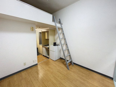【洋室】 | アップルハウス宮崎台C棟 | ※同建物ほかのお部屋の写真です。