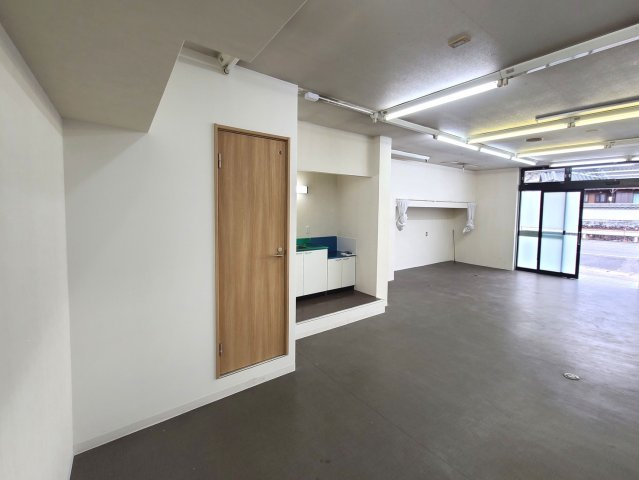 力石町 貸店舗の内装
