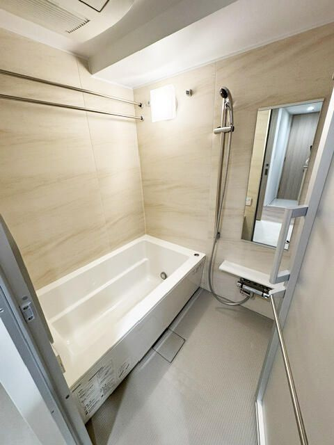 シャリエ椎名町の浴室