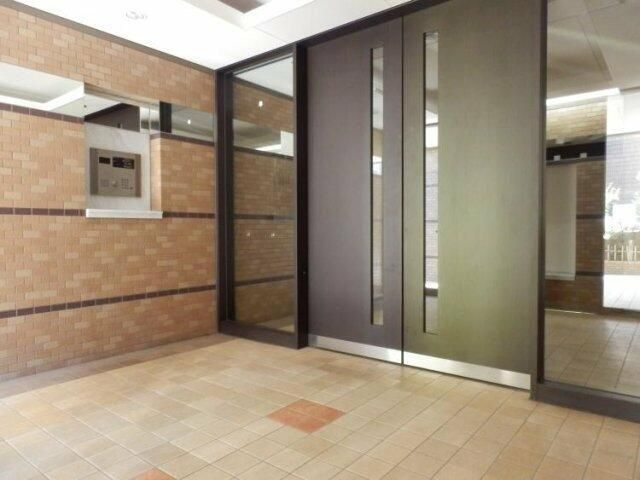 Ｒｉｓｉｎｇ　ｐｌａｃｅ池袋のエントランス