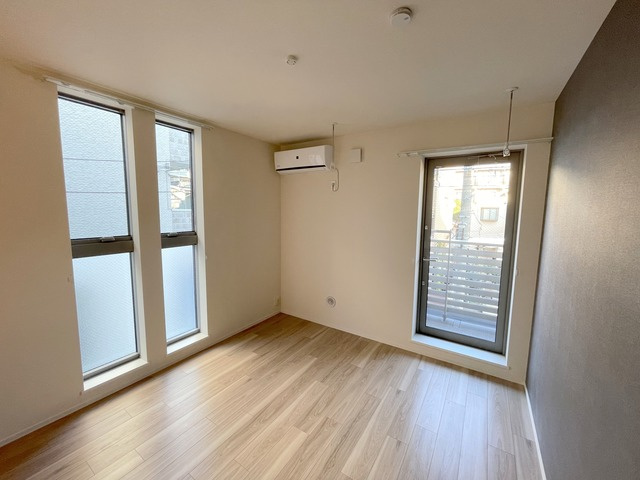 Blue daisy 目白の寝室|★キレイなフローリングのお部屋です★