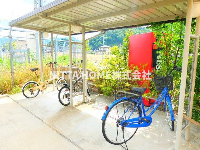 Reizvoll Villa（ライツフォル・ヴィラ）のその他共用部分|屋根付きの駐輪場は無料です☆
