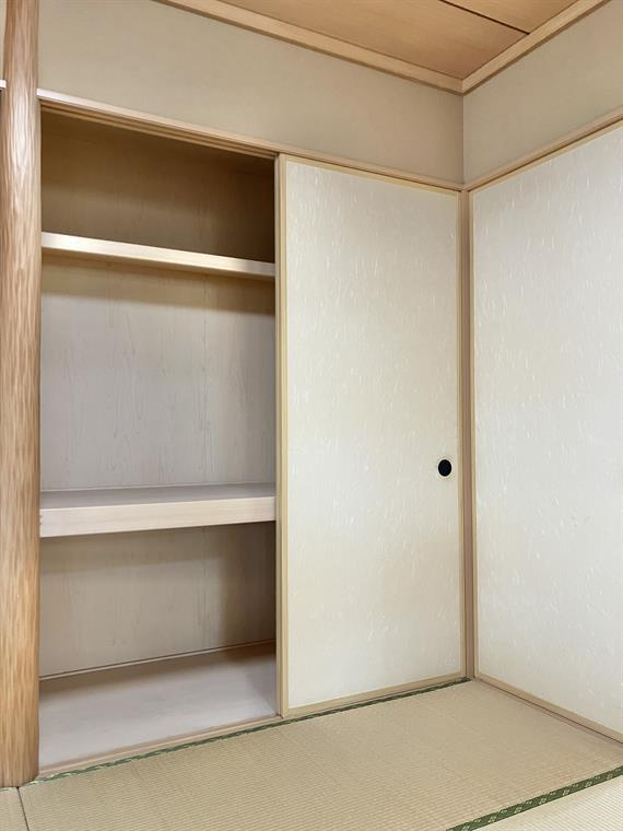 三輪野山戸建の収納