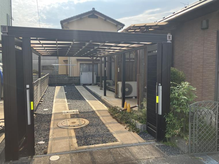 三輪野山戸建の駐車場