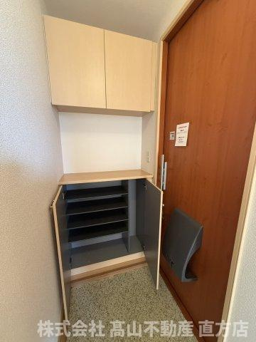 宮若市本城のアパートの収納