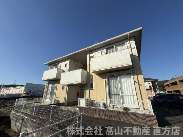 宮若市本城のアパート