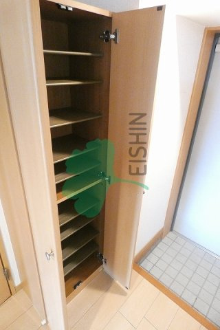 ビエラコート東比恵の玄関|下駄箱もしっかりついてます！