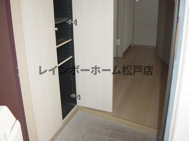 【非対面接客対応！】接客・申込・契約　オンライン＆LINE　相談可！の玄関