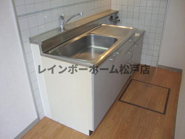 【非対面接客対応！】接客・申込・契約　オンライン＆LINE　相談可！のキッチン