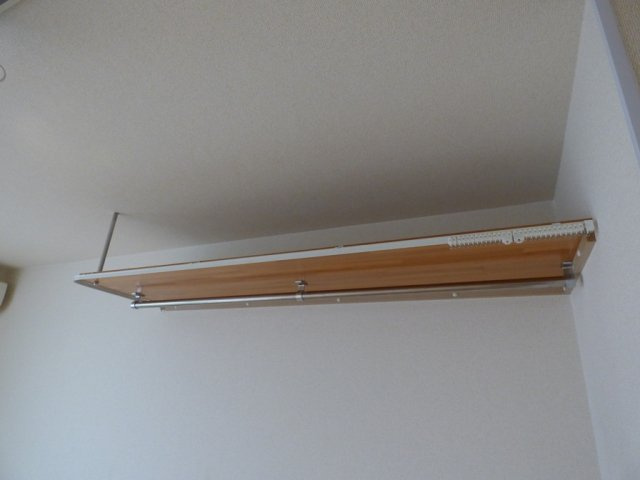 マルティプレックス要町の収納|ハンガーパイプ