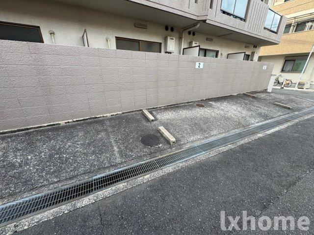 フェニックス水尾の駐車場