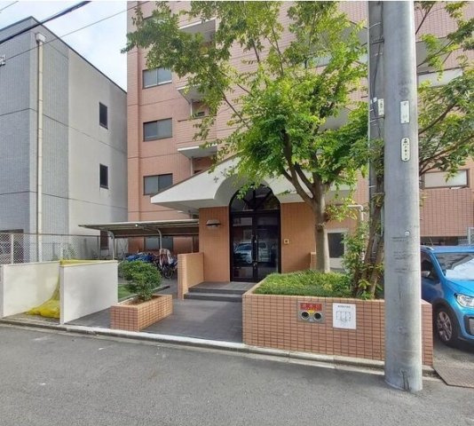 メゾンド徳川苑のエントランス