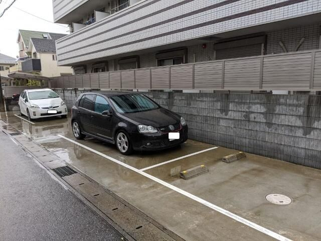 ＬＵＣＲＡＳの駐車場