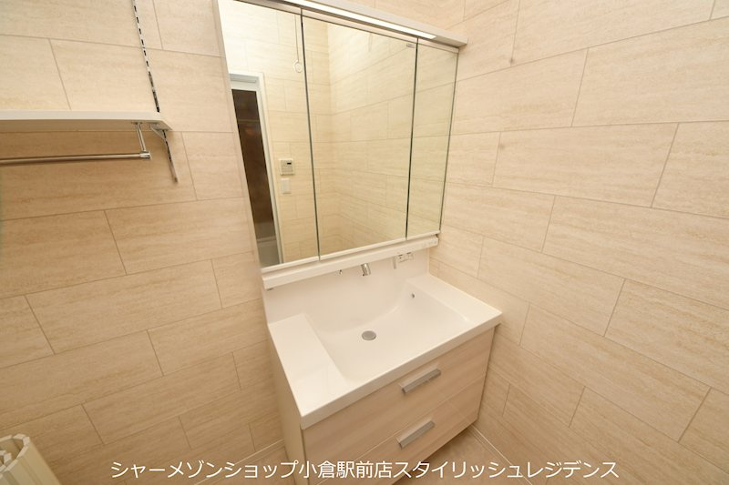 ＳｈａＭａｉｓｏｎ　Ｌａ　Ｒｅｎａｉｓｓａｎｃｅ の洗面所