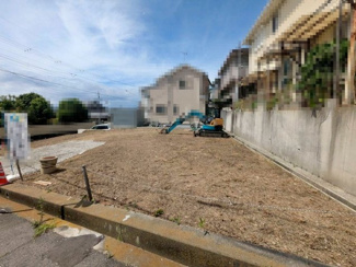 【外観】 | 伯太町３丁目　売土地　全２区画 | 前面道路約７．６ｍ！広々運転の苦手な方も安心ですね！