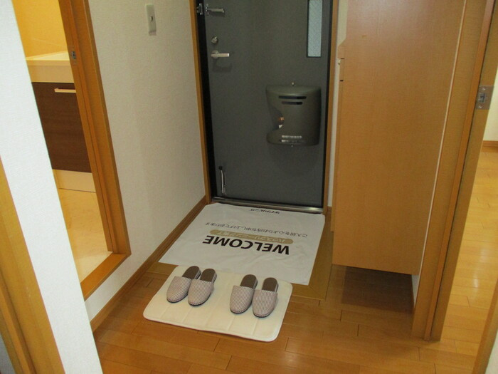 ハイネスサカシタ　Ｂの玄関