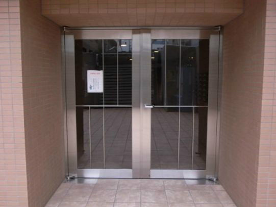 【エントランス】六本木ライズハウス