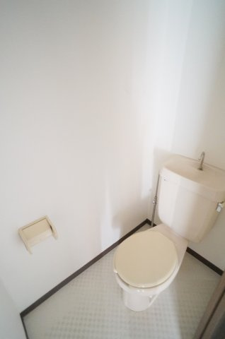 パイン・ヴェルのトイレ|ゆったりとした空間のトイレです