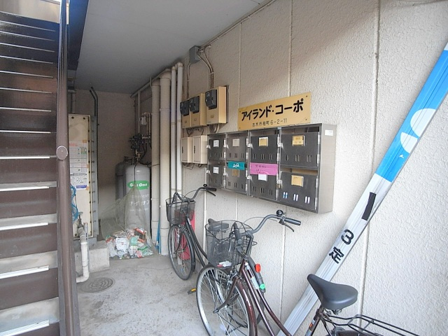 アイランドコーポのエントランス