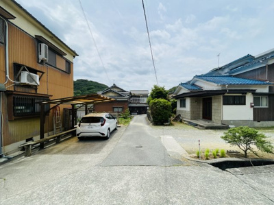 【駐車場】 | たつの市御津町岩見/農地付き中古戸建 | カーポート付です。