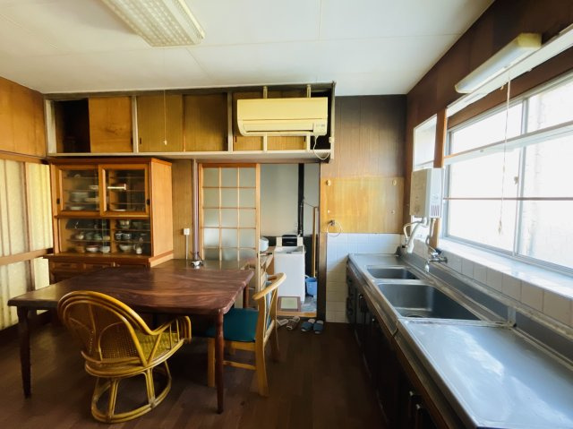 【その他】 | たつの市御津町岩見/農地付き中古戸建 | キッチンでお料理をお楽しみください