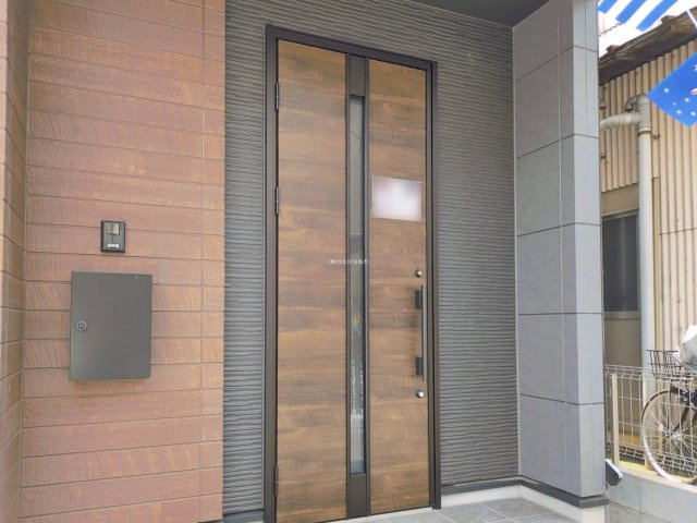 ふじみ野市旭１丁目の新築一戸建の玄関