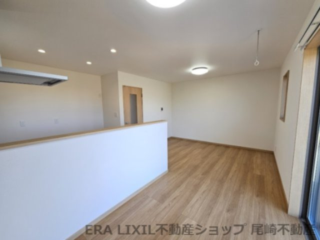蓮田市貝塚テラスハウスの居間・リビング|LDK