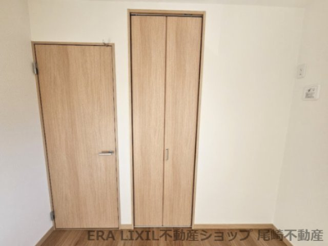 蓮田市貝塚テラスハウスの収納|西側洋室収納