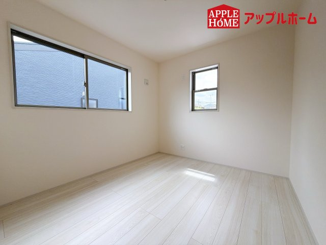 さいたま市見沼区大谷第4の洋室|居室は全室収納あり！たっぷりある収納活用でお部屋もキレイを保てます♪