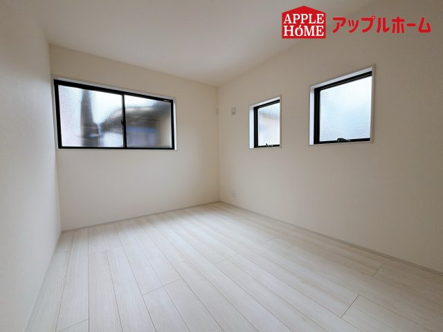 さいたま市南区大谷口3期の洋室|居室は全室収納あり！たっぷりある収納活用でお部屋もキレイを保てます♪