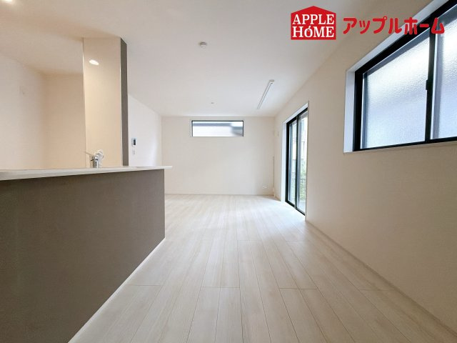 さいたま市南区大谷口3期の居間・リビング|１日の長い時間を過ごす大切なリビングだから、広さ日当たりとことんこだわりましょう♪ぜひこの空間を実際にご体感ください！