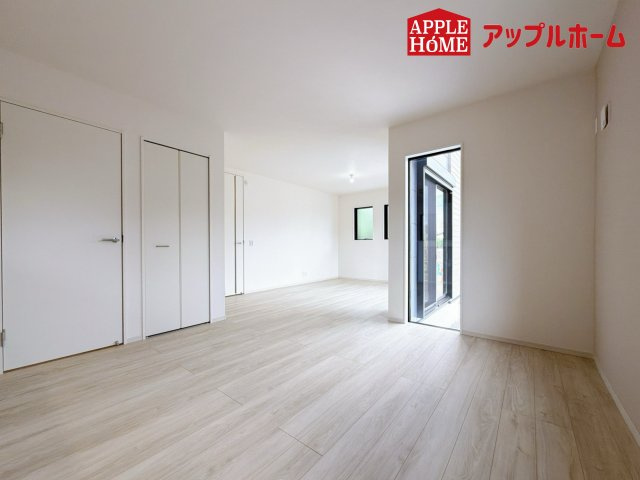 さいたま市西区宮前町1期の居間・リビング|家族の会話が弾む明るく広々したリビング！