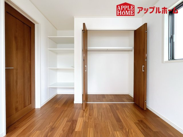 さいたま市中央区円阿弥7丁目の収納|機能的なクローゼットは、大切なお洋服をきれいな状態で収納できます！