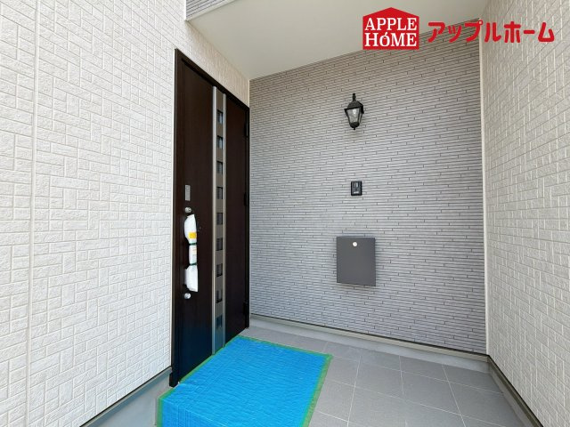 さいたま市北区本郷町1065番の玄関|ぜひ現地にて、実際の建物・街並み・日当たり等ご確認下さい♪お問い合わせはお気軽に☆　TEL「0120-466263」