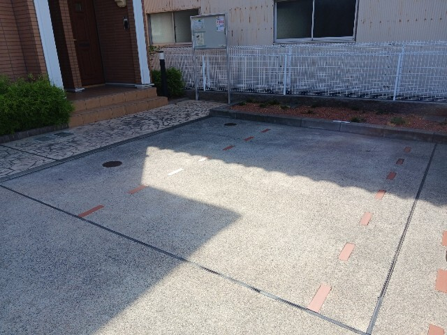 ピース　コートの駐車場|駐車場があります