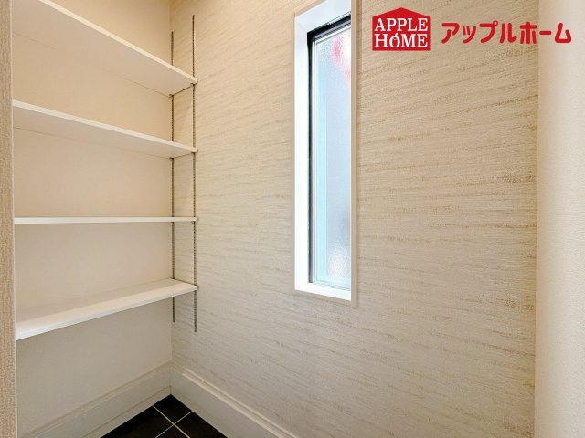 北区日進町1丁目の収納|玄関周りに便利なスッキリ収納！