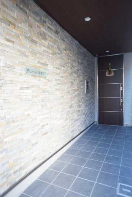 Plumier高樹町　ホームセキュリティ　角部屋　収納豊富のエントランス