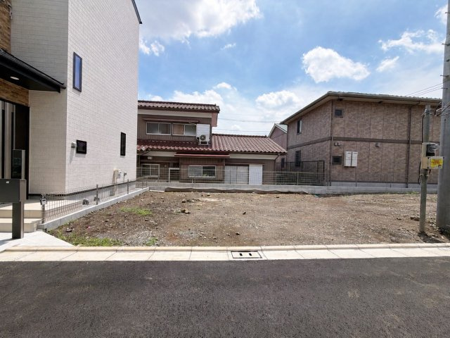 さいたま市中央区下落合の前面道路含む現地写真